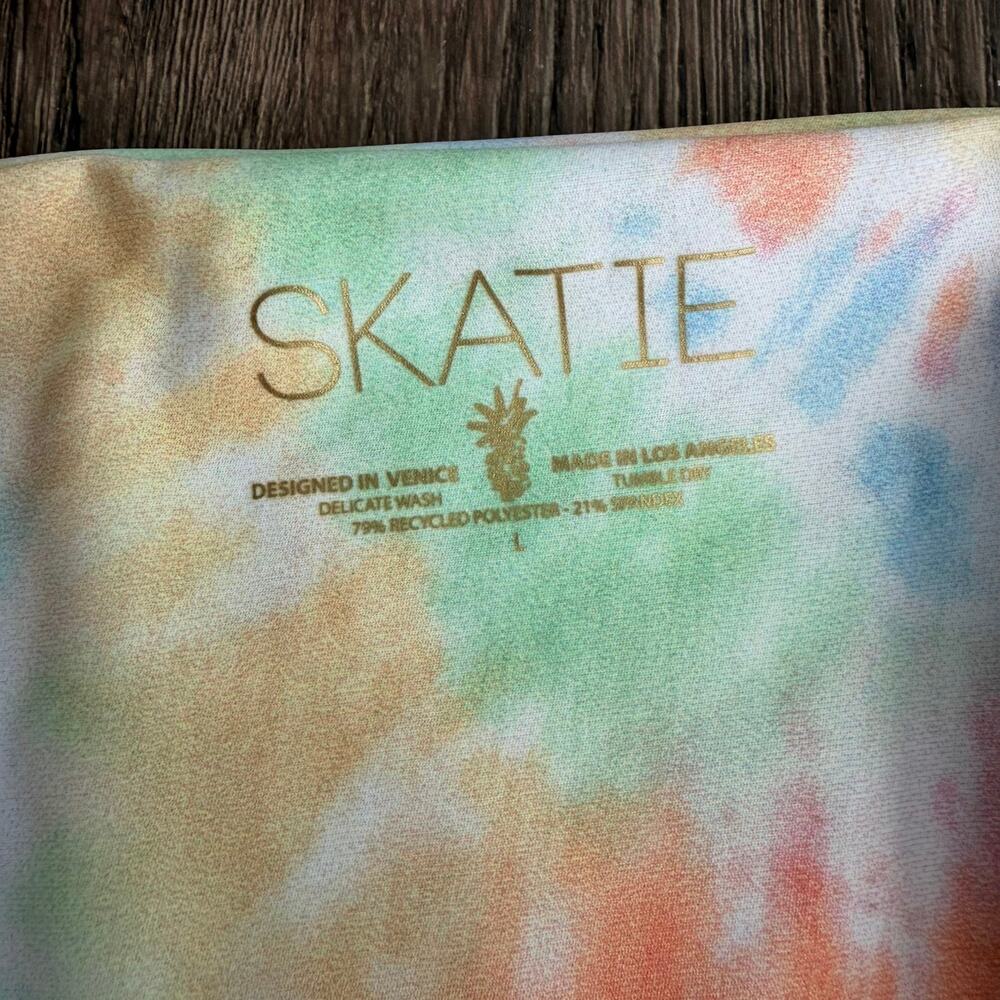 NEW Skatie Nicole One Piece Swimsuit in Oahu Tie Dye Print Size Large - Picture 4 of 11